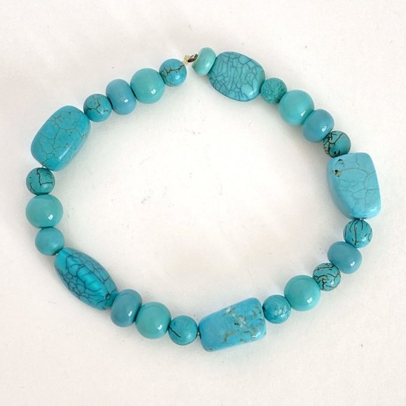 Turquoise Dyed Howlite & Glass Beads Stretch Bracelet 6.7” - Picture 2 of 5